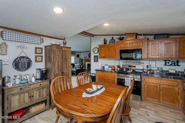 27484 Oregon Road, 86, Perrysburg, OH 43551
