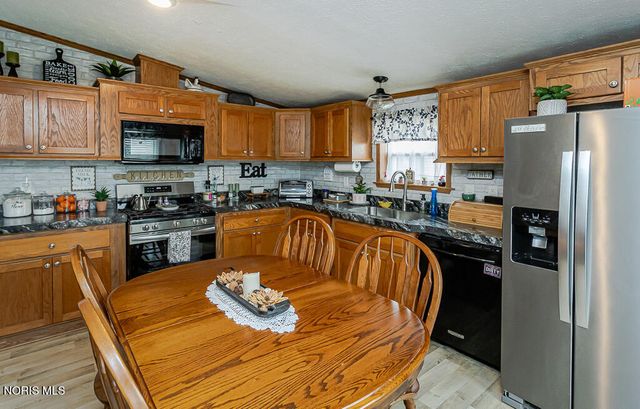 27484 Oregon Road, 86, Perrysburg, OH 43551