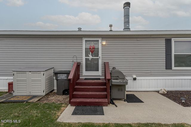 27484 Oregon Road, 86, Perrysburg, OH 43551