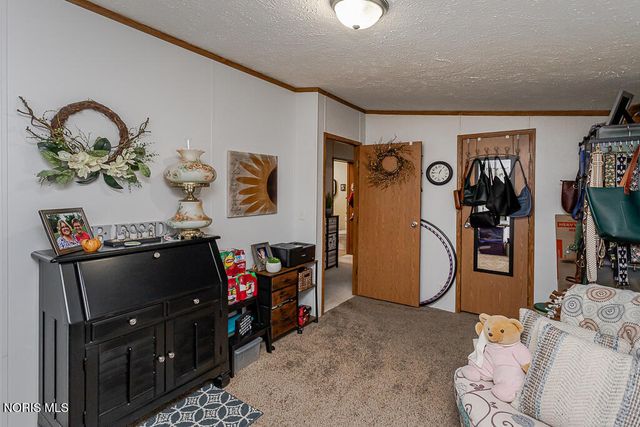 27484 Oregon Road, 86, Perrysburg, OH 43551