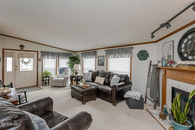 27484 Oregon Road, 86, Perrysburg, OH 43551