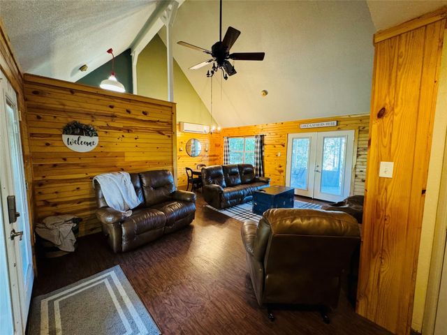 164 Pine Hollow Cove, Brookeland, TX 75931