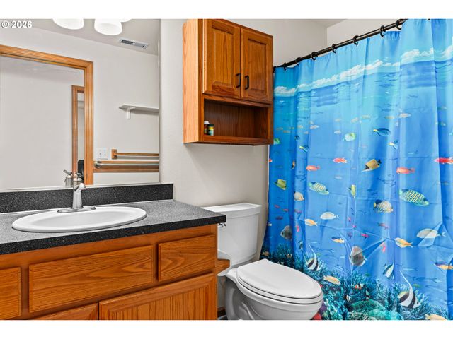 2484 MELROSE Loop, Eugene, OR 97402