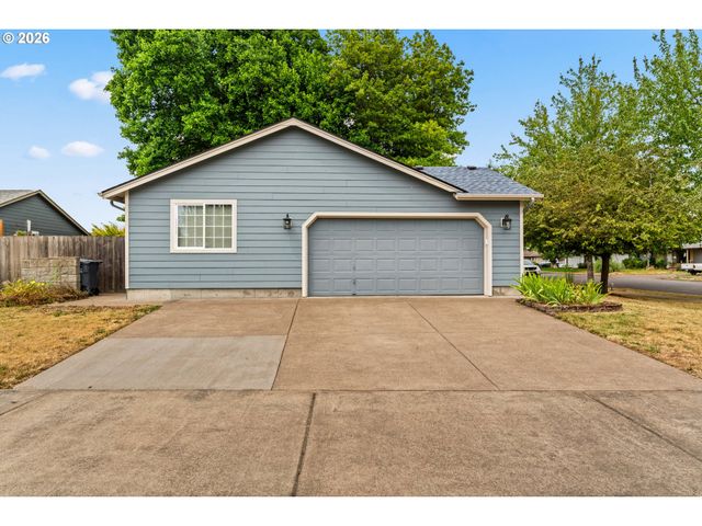 2484 MELROSE Loop, Eugene, OR 97402