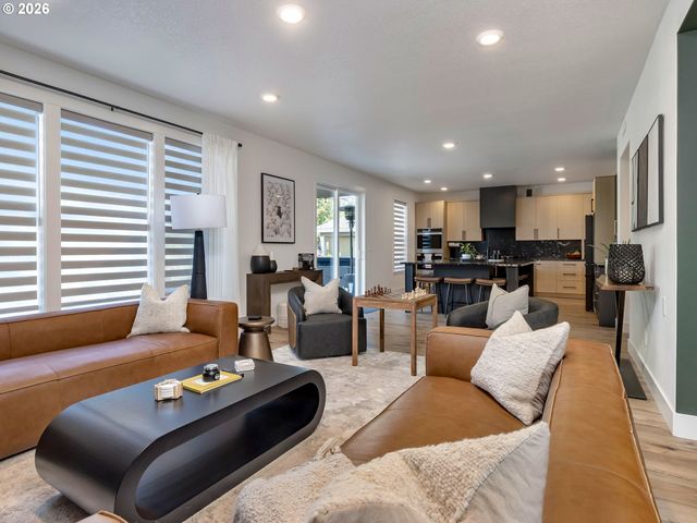 1001 S 50TH Ct, Ridgefield, WA 98642