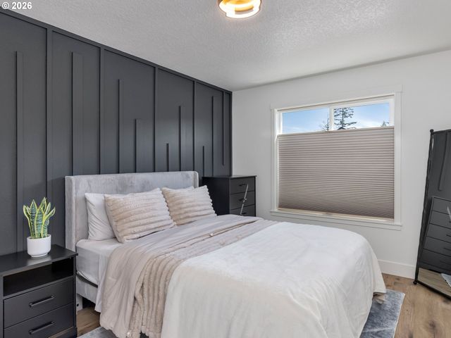 1001 S 50TH Ct, Ridgefield, WA 98642