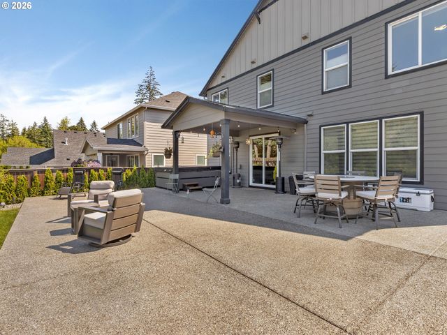 1001 S 50TH Ct, Ridgefield, WA 98642