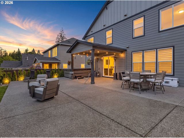 1001 S 50TH Ct, Ridgefield, WA 98642