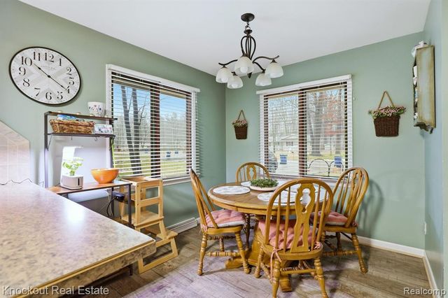 4256 Emerald Drive, Bridgeport, MI 48722