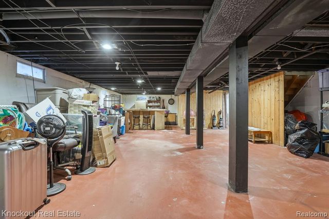 4256 Emerald Drive, Bridgeport, MI 48722