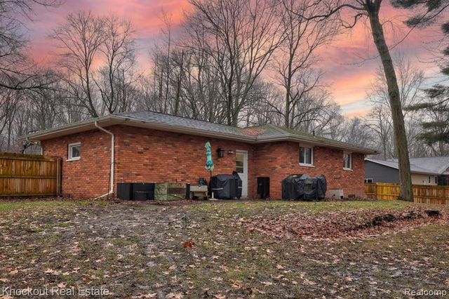 4256 Emerald Drive, Bridgeport, MI 48722