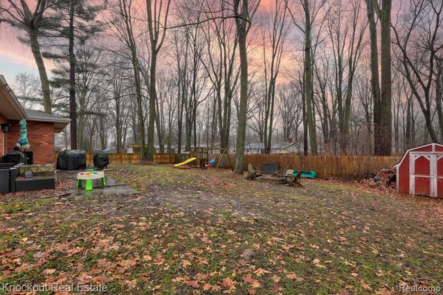 4256 Emerald Drive, Bridgeport, MI 48722