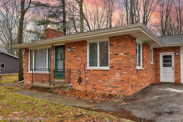 4256 Emerald Drive, Bridgeport, MI 48722