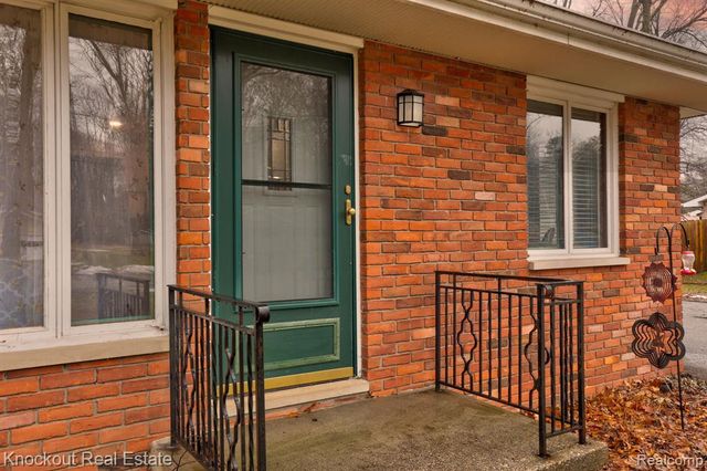 4256 Emerald Drive, Bridgeport, MI 48722