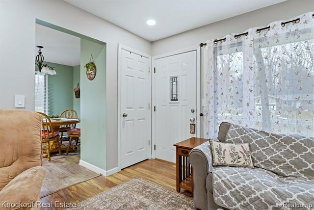 4256 Emerald Drive, Bridgeport, MI 48722