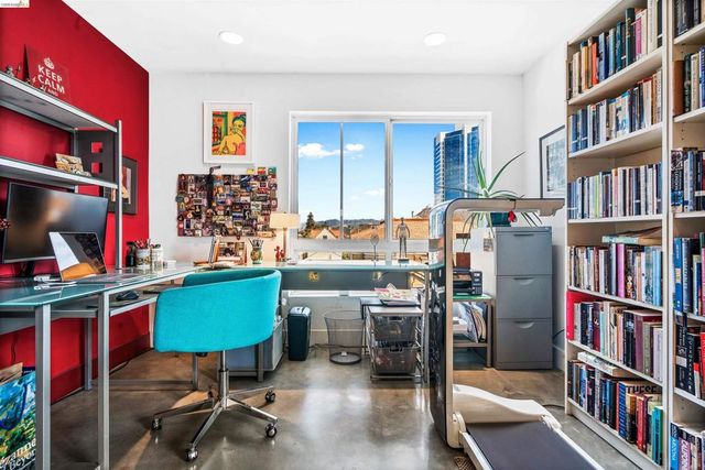 675 8th St 16, Oakland, CA 94607
