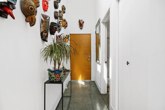 675 8th St 16, Oakland, CA 94607