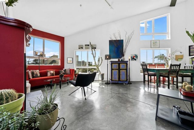 675 8th St 16, Oakland, CA 94607