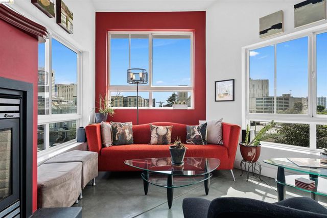 675 8th St 16, Oakland, CA 94607