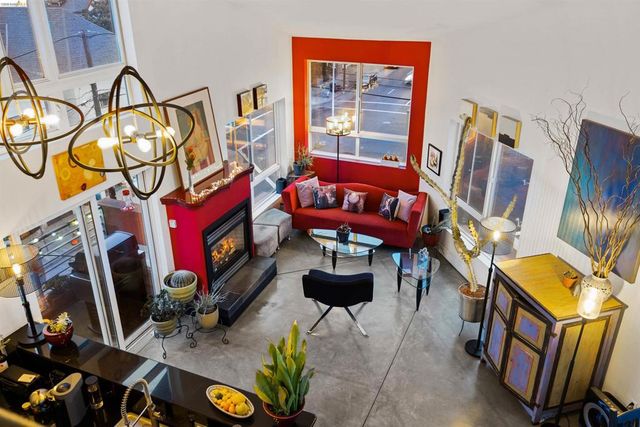 675 8th St 16, Oakland, CA 94607