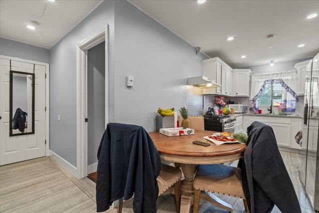 14501 Keystone Avenue 8, Midlothian, IL 60445
