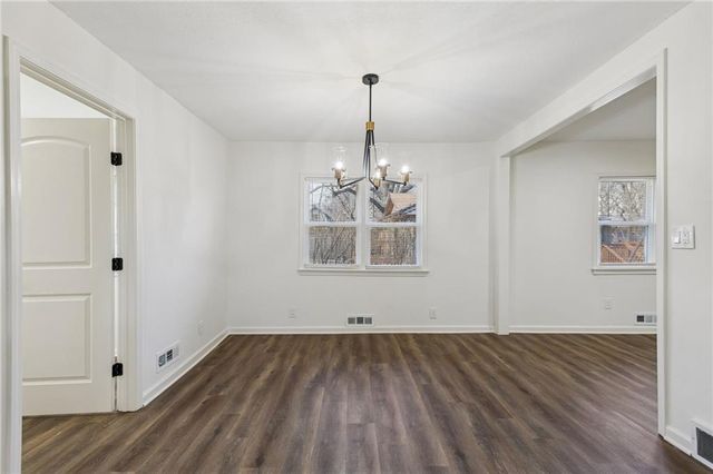 5304 NW Wagon Trail, Houston Lake, MO 64151