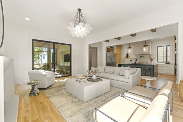 1900 Randolph Pl, Nashville, TN 37215