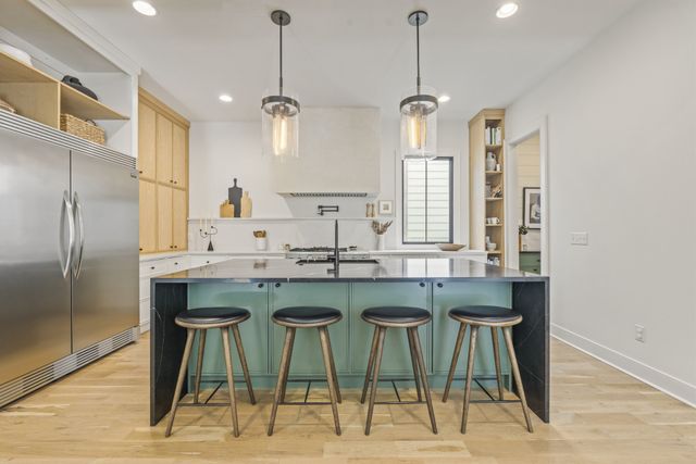 1900 Randolph Pl, Nashville, TN 37215