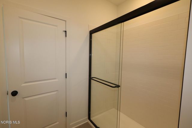 7747 Hank Drive, Holland, OH 43528