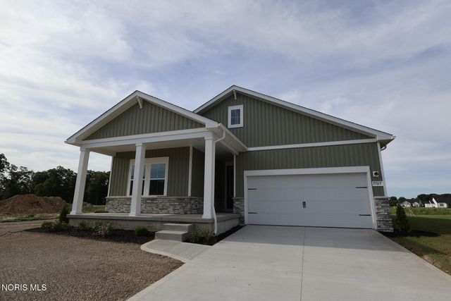 7747 Hank Drive, Holland, OH 43528