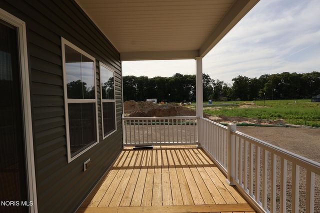 7747 Hank Drive, Holland, OH 43528