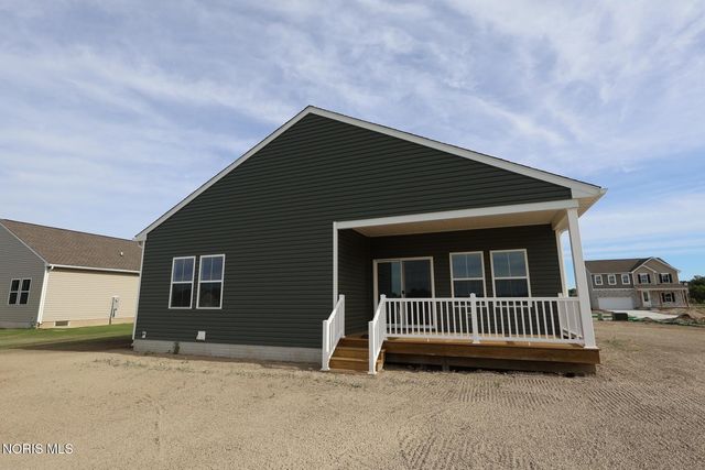 7747 Hank Drive, Holland, OH 43528
