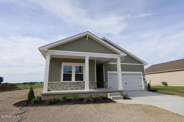 7747 Hank Drive, Holland, OH 43528