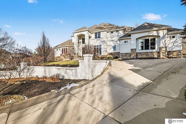 22106 Quail Circle, Elkhorn, NE 68022
