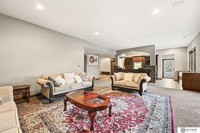 22106 Quail Circle, Elkhorn, NE 68022