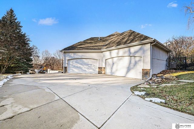 22106 Quail Circle, Elkhorn, NE 68022