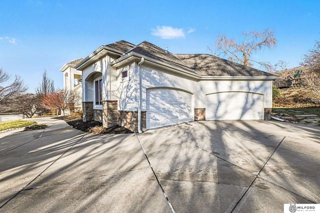 22106 Quail Circle, Elkhorn, NE 68022