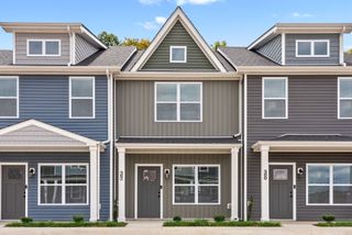 305 Front Ridge Cir, Clarksville, TN 37040