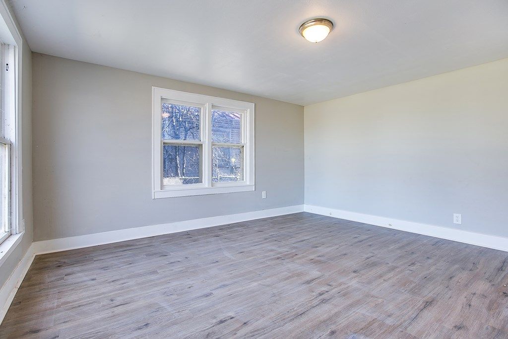 Image 14 of property listing at 918 Koberlin St, San Angelo, TX 76903