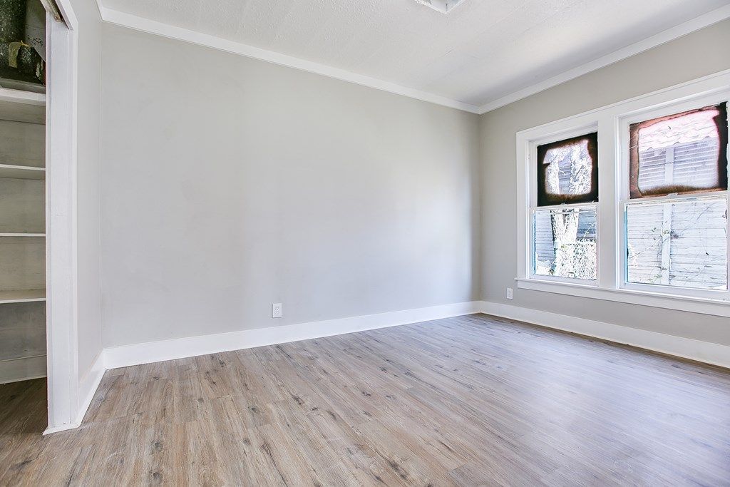 Image 16 of property listing at 918 Koberlin St, San Angelo, TX 76903