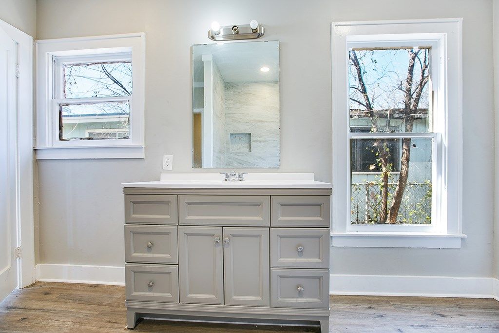 Image 23 of property listing at 918 Koberlin St, San Angelo, TX 76903