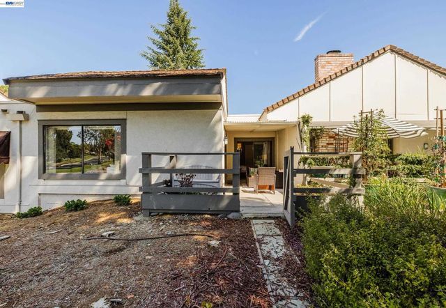 6139 Montgomery Pl, San Jose, CA 95135