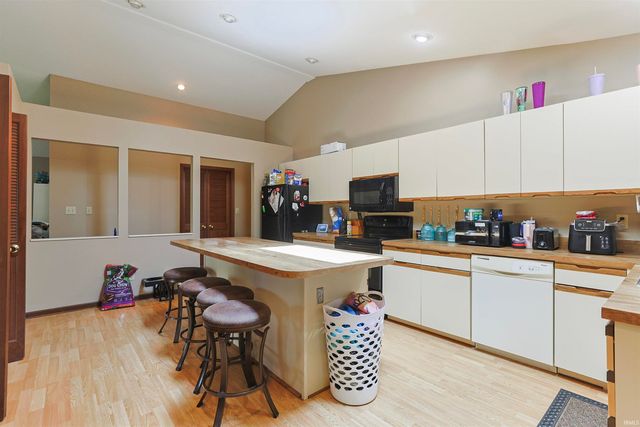 1712 Woodland Drive, Elkhart, IN 46514
