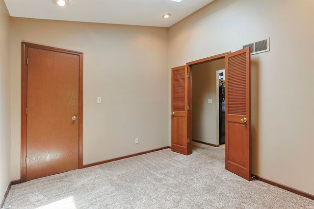 1712 Woodland Drive, Elkhart, IN 46514