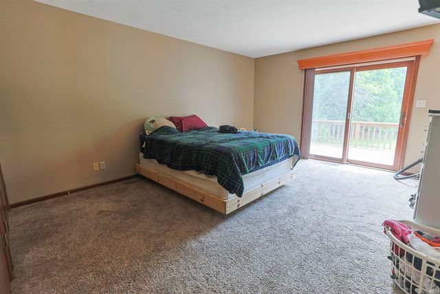 1712 Woodland Drive, Elkhart, IN 46514