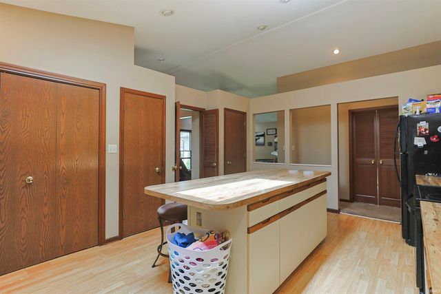 1712 Woodland Drive, Elkhart, IN 46514