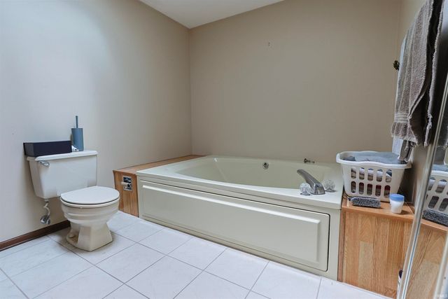 1712 Woodland Drive, Elkhart, IN 46514