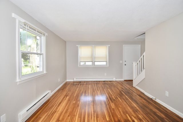 64-66 E Bay Path Ter, Springfield, MA 01109
