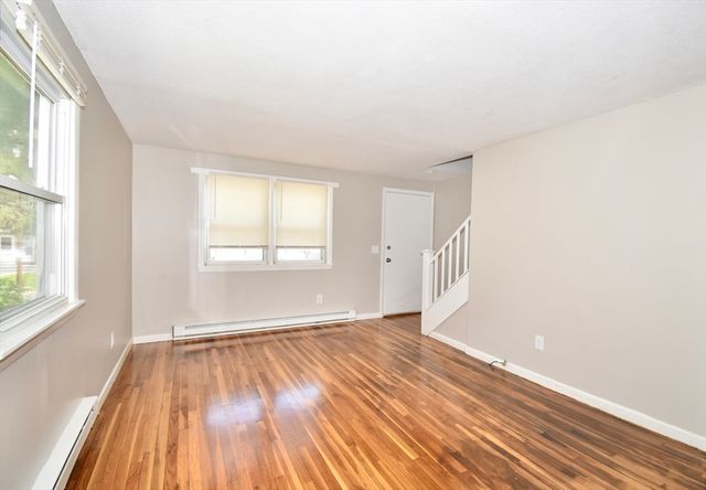 64-66 E Bay Path Ter, Springfield, MA 01109
