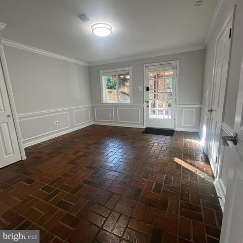 315 N MAPLE AVE, Falls Church, VA 22046